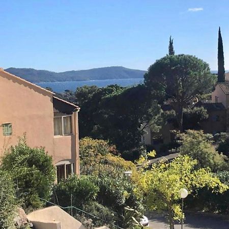 Cavalaire Vue Mer Au Loin Maisonnette Tout Equipee Pour 4 Personnes Avec Piscine Clim Wifi Velos Tv Barbecues Eksteriør bilde