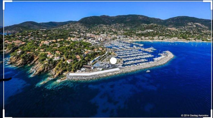 Cavalaire Vue Mer Au Loin Maisonnette Tout Equipee Pour 4 Personnes Avec Piscine Clim Wifi Velos Tv Barbecues Eksteriør bilde