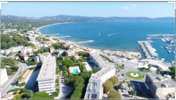 Cavalaire Vue Mer Au Loin Maisonnette Tout Equipee Pour 4 Personnes Avec Piscine Clim Wifi Velos Tv Barbecues Eksteriør bilde
