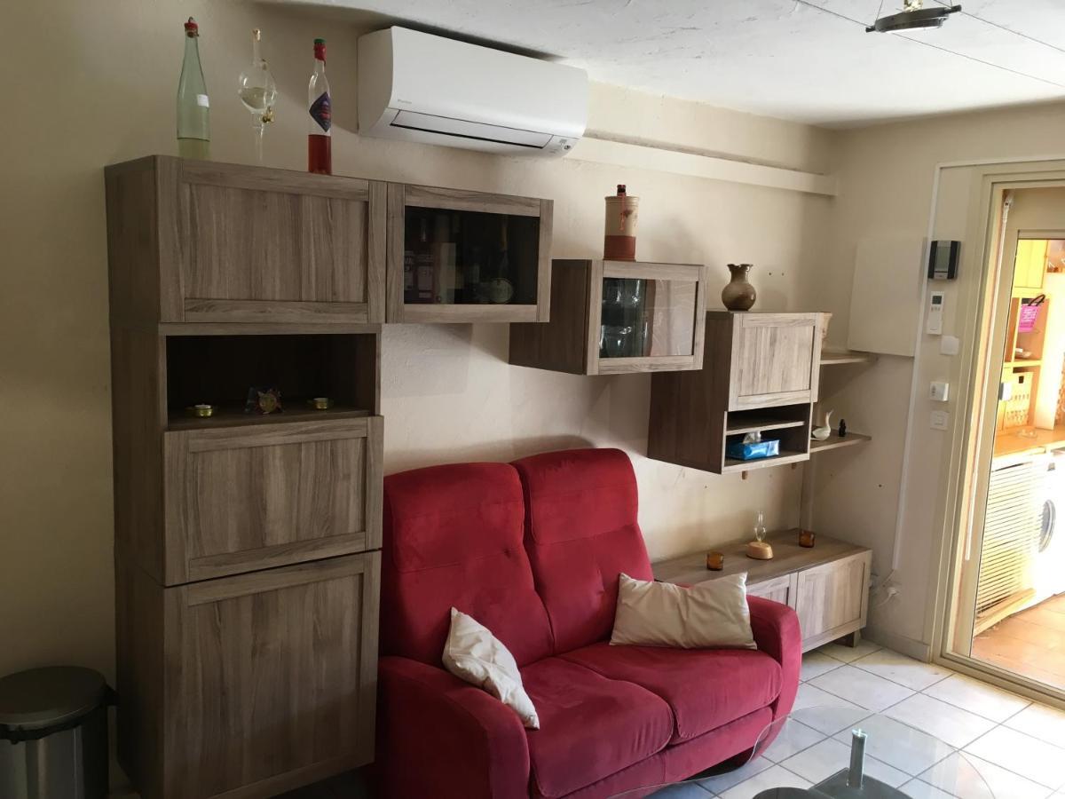 Cavalaire Vue Mer Au Loin Maisonnette Tout Equipee Pour 4 Personnes Avec Piscine Clim Wifi Velos Tv Barbecues Eksteriør bilde